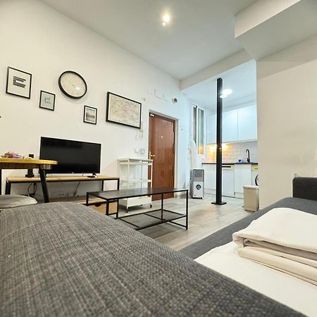 Appartement Dianthus House à Madrid Extérieur photo