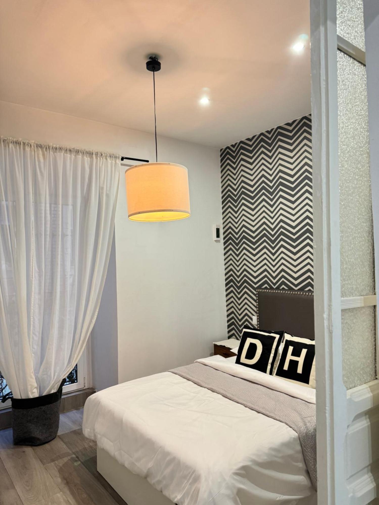 Appartement Dianthus House à Madrid Extérieur photo
