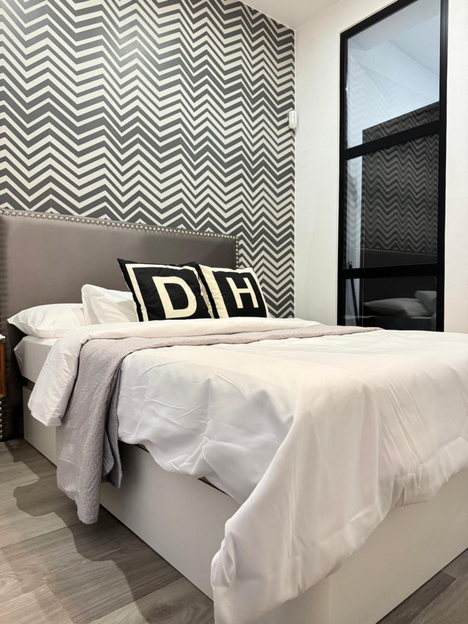 Appartement Dianthus House à Madrid Extérieur photo