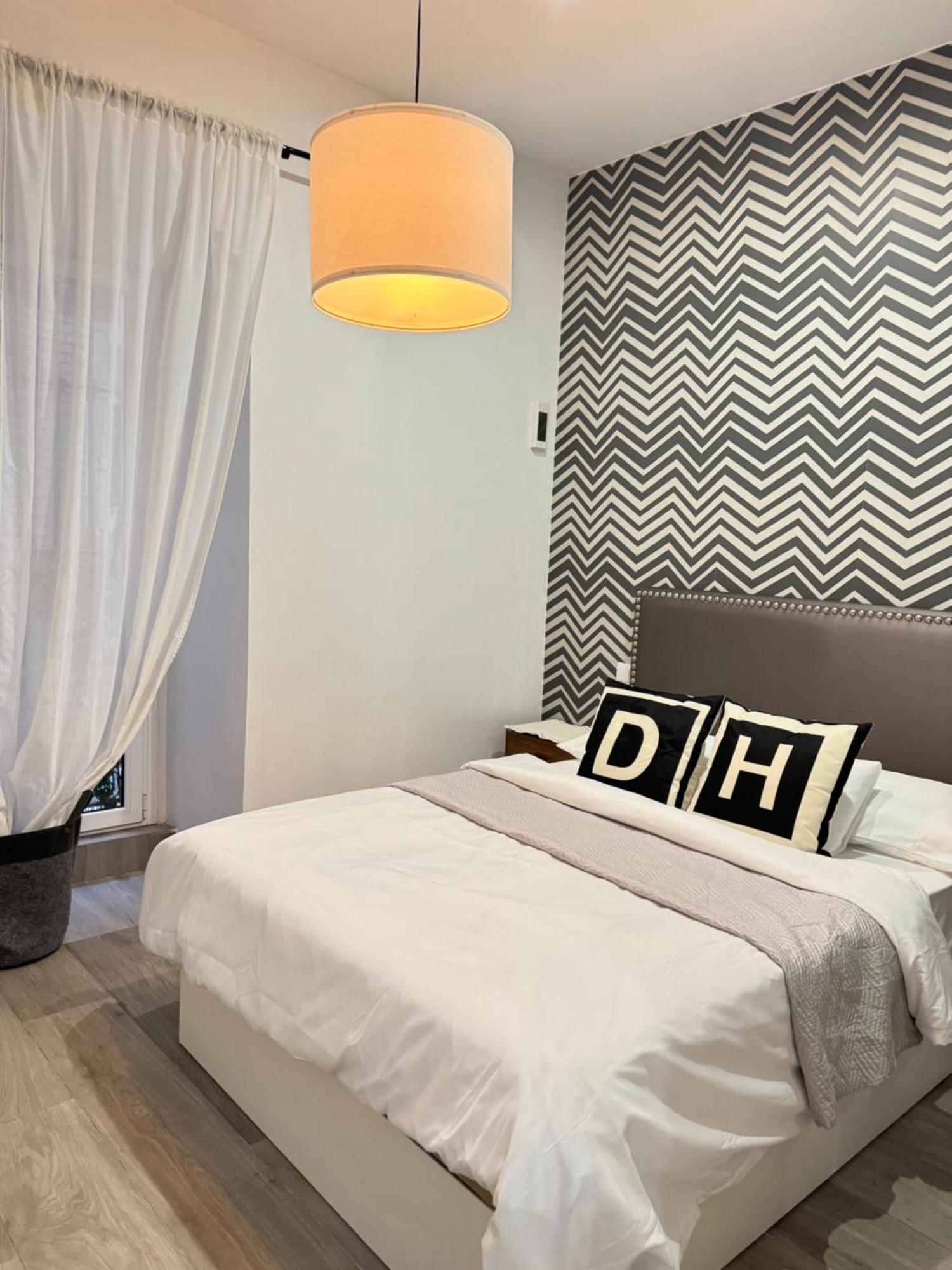 Appartement Dianthus House à Madrid Extérieur photo