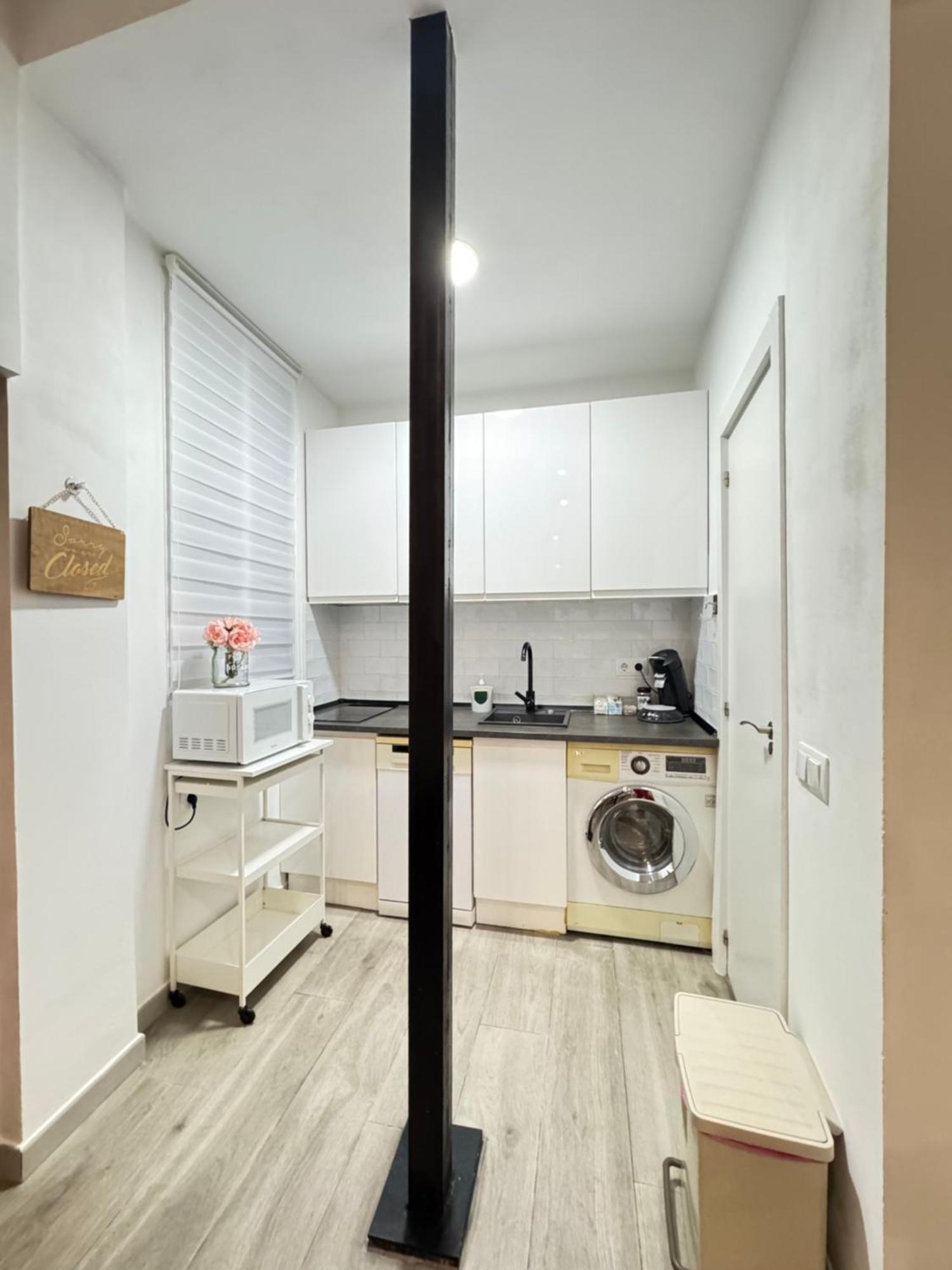 Appartement Dianthus House à Madrid Extérieur photo