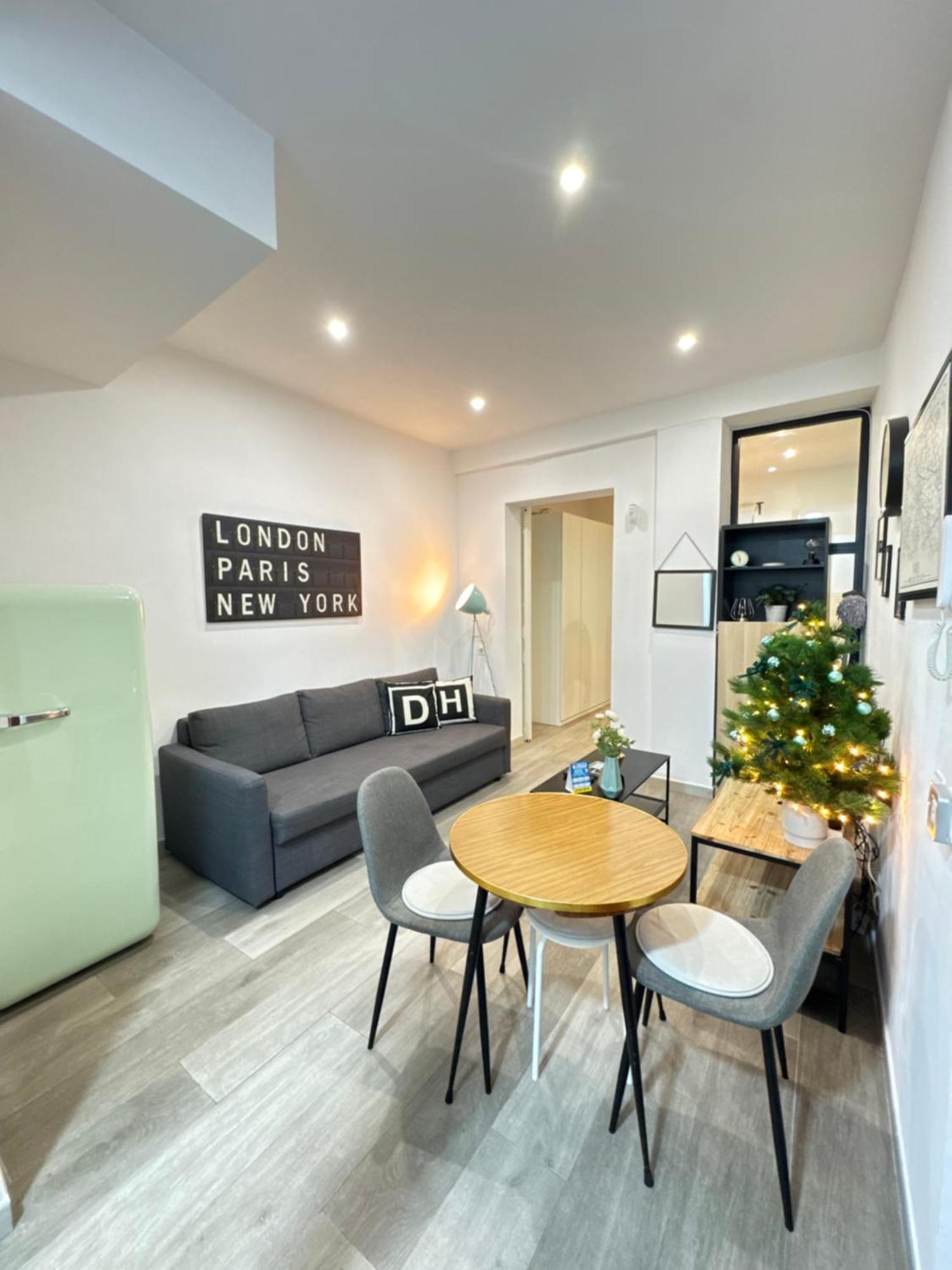 Appartement Dianthus House à Madrid Extérieur photo