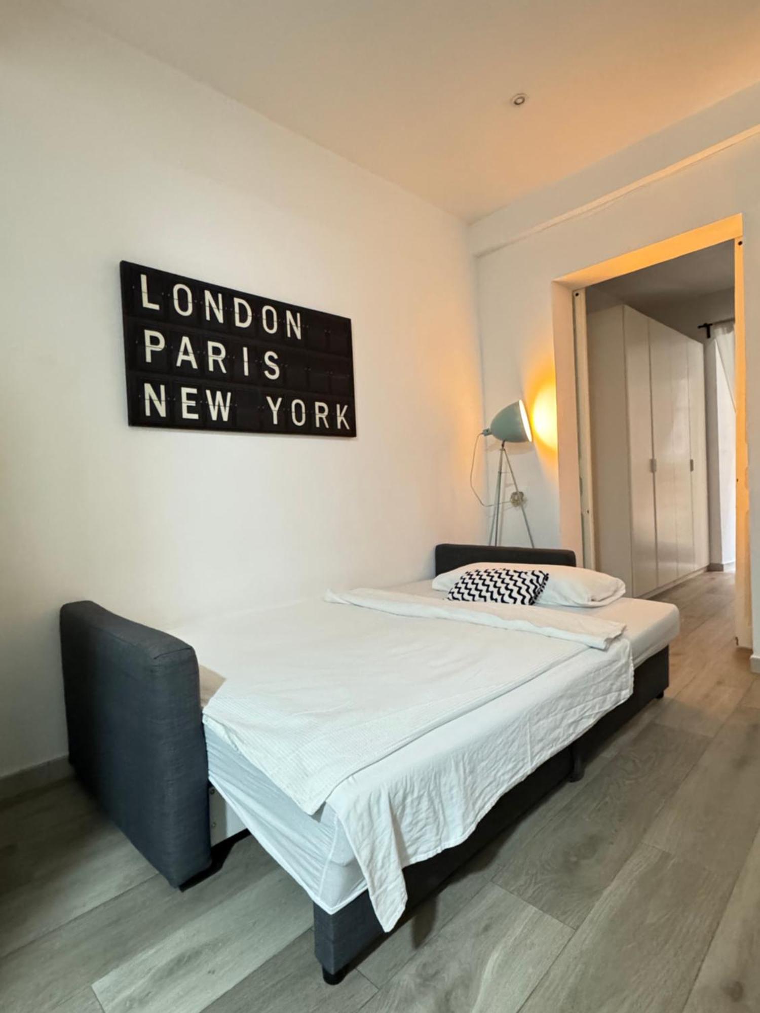 Appartement Dianthus House à Madrid Extérieur photo